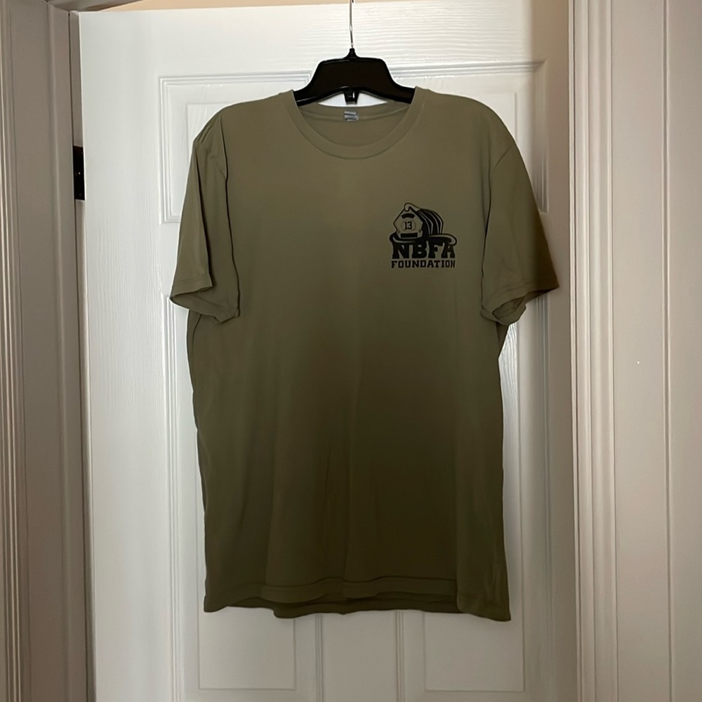 Men’s Large (fits like a medium) fireman T-shirt